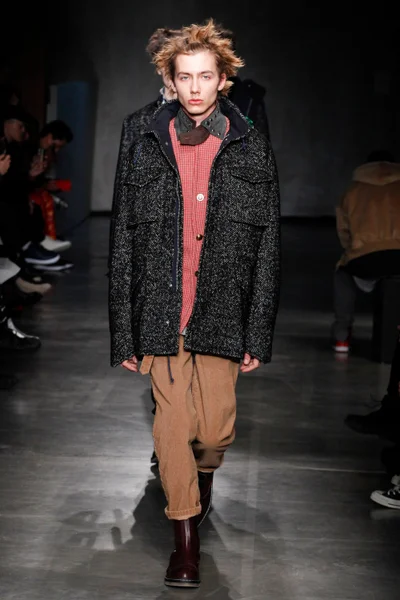 Look 48